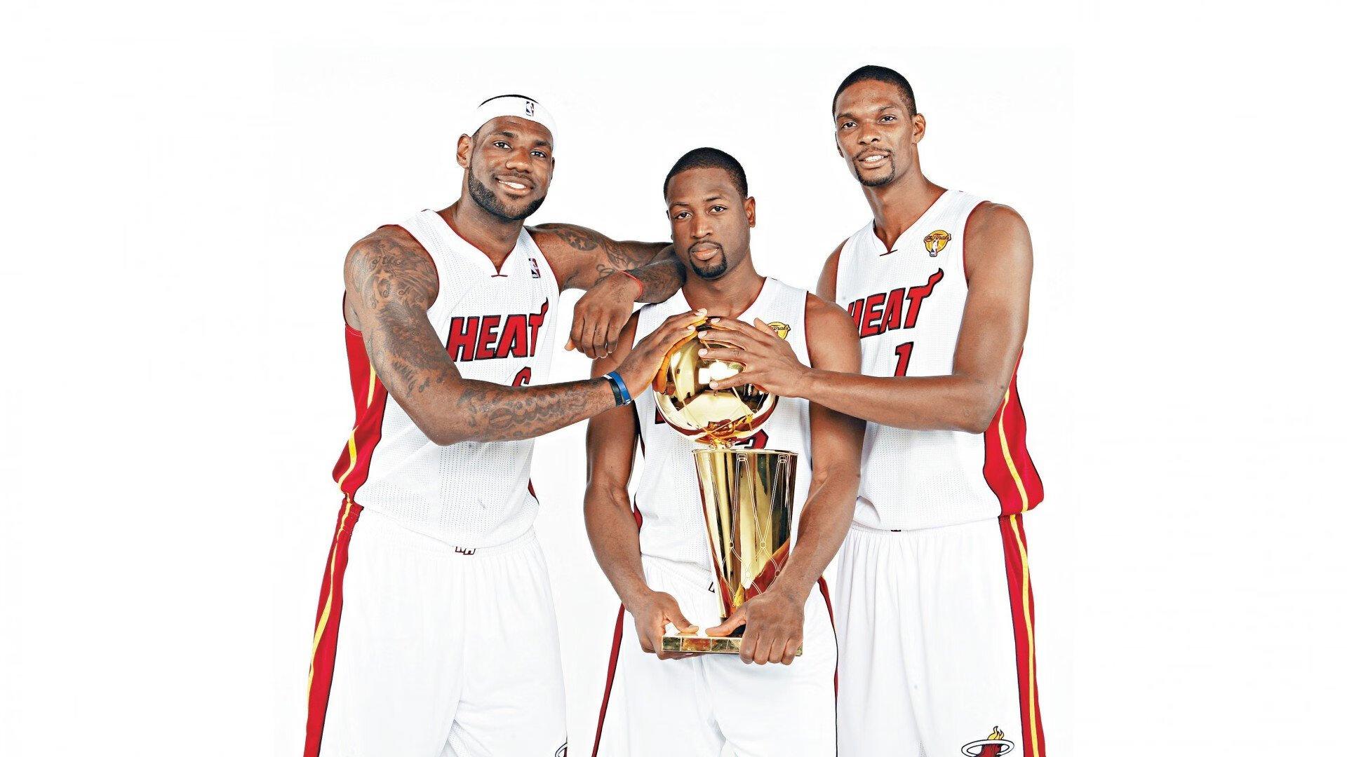 NBA总决赛激战正酣，勇士队逆转夺冠希望重燃