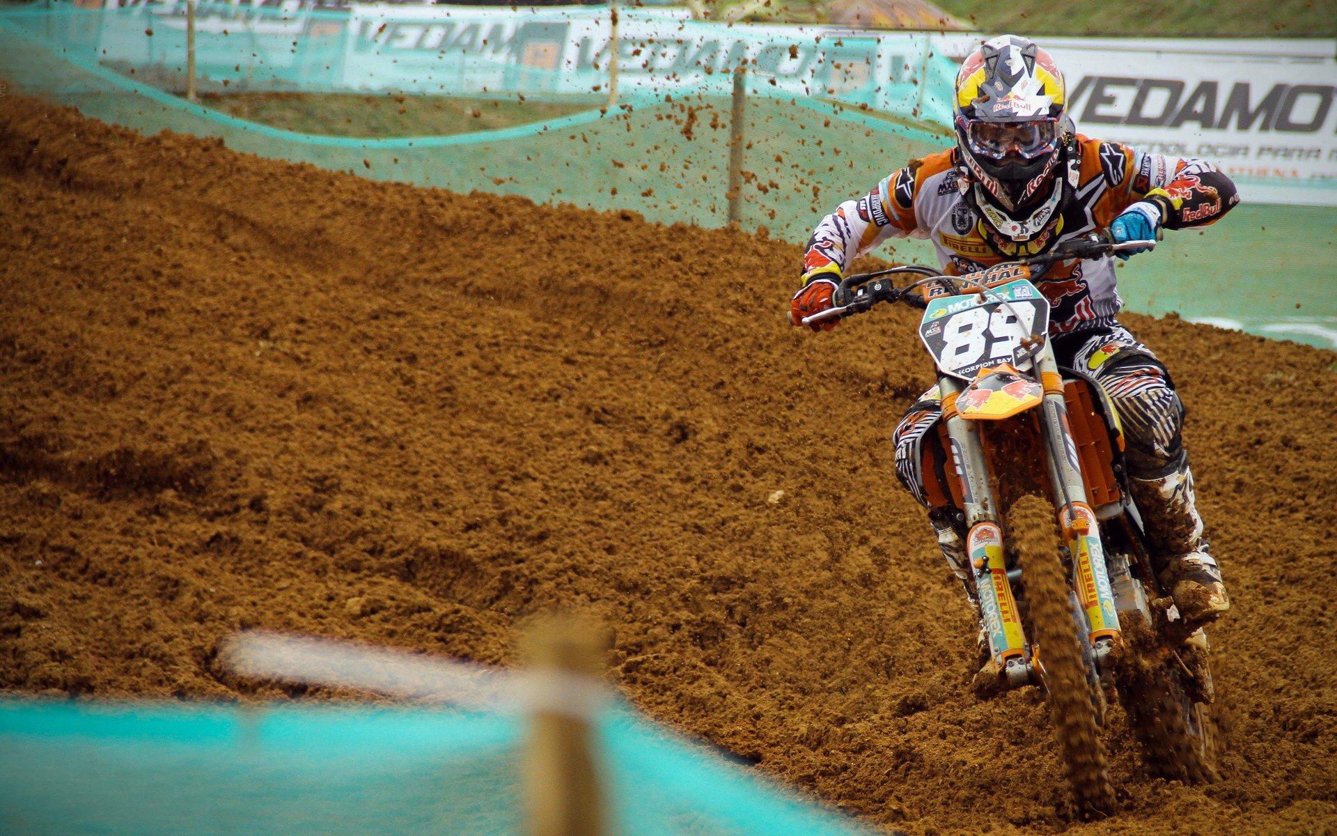 足球新纪元，FC26中锋实力榜揭晓，姆巴佩、哈兰德、登贝莱领衔，伊萨克闪耀入围